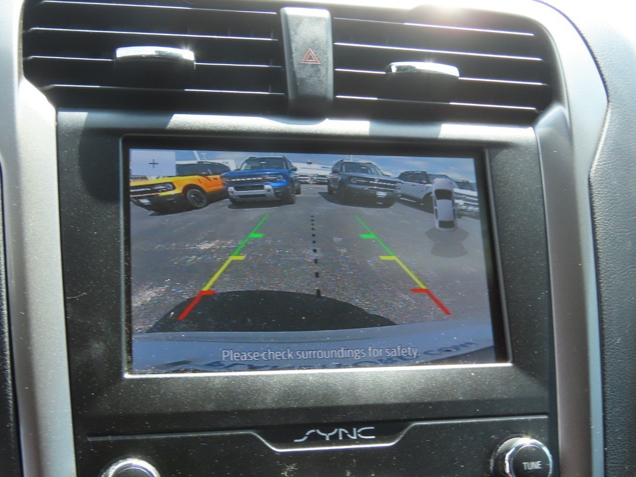 Used 2020 Ford Fusion SE FWD image 30