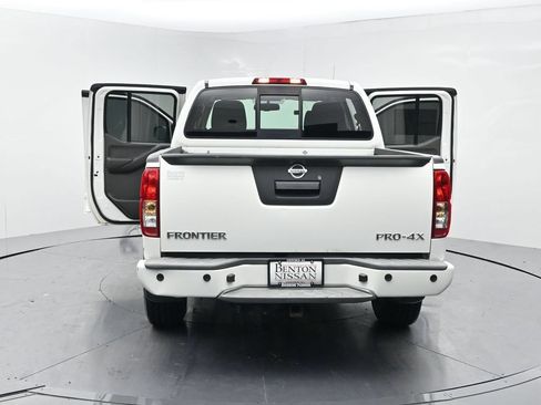 Used 2018 Nissan Frontier PRO-4X AWD/4WD image 28