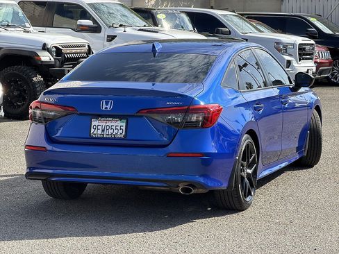 Used 2023 Honda Civic Sport image 5