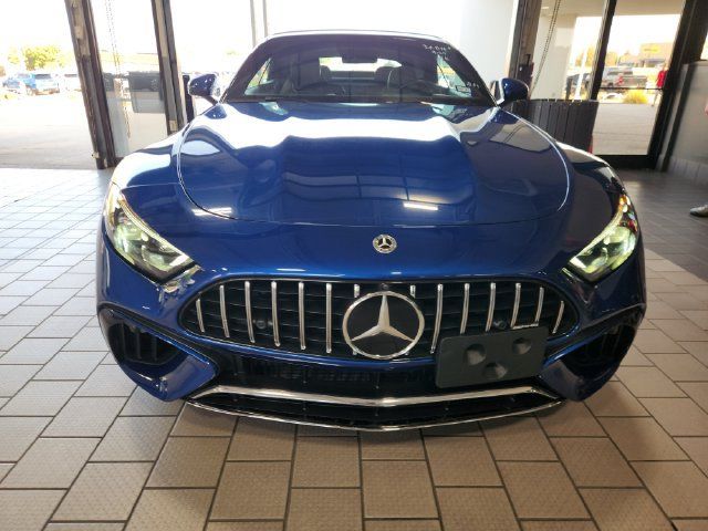Used 2022 Mercedes-Benz SL 55 AMG 4MATIC image 2