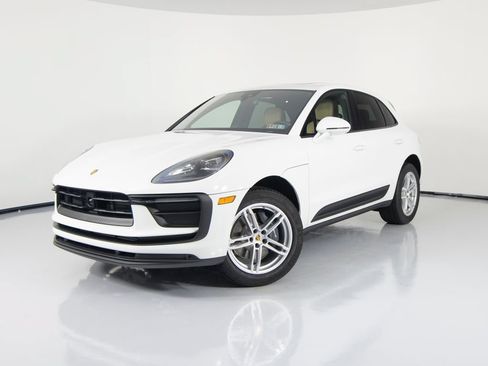 New 2026 Porsche Macan AWD/4WD image 6