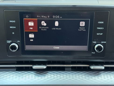 Used 2023 Kia Carnival LX FWD image 23