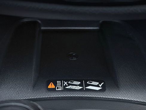 Used 2021 Chevrolet Equinox Premier FWD image 16