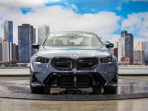 New 2026 BMW M5 w/ Executive Package image 3