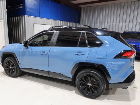Used 2022 Toyota RAV4 XSE AWD/4WD image 2