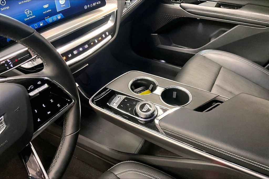 Used 2024 Cadillac Lyriq Luxury RWD image 16