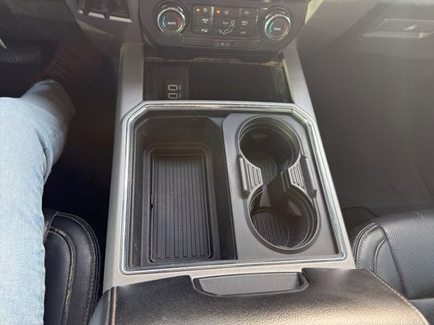 Used 2017 Ford F350 Lariat w/ Chrome Package image 13