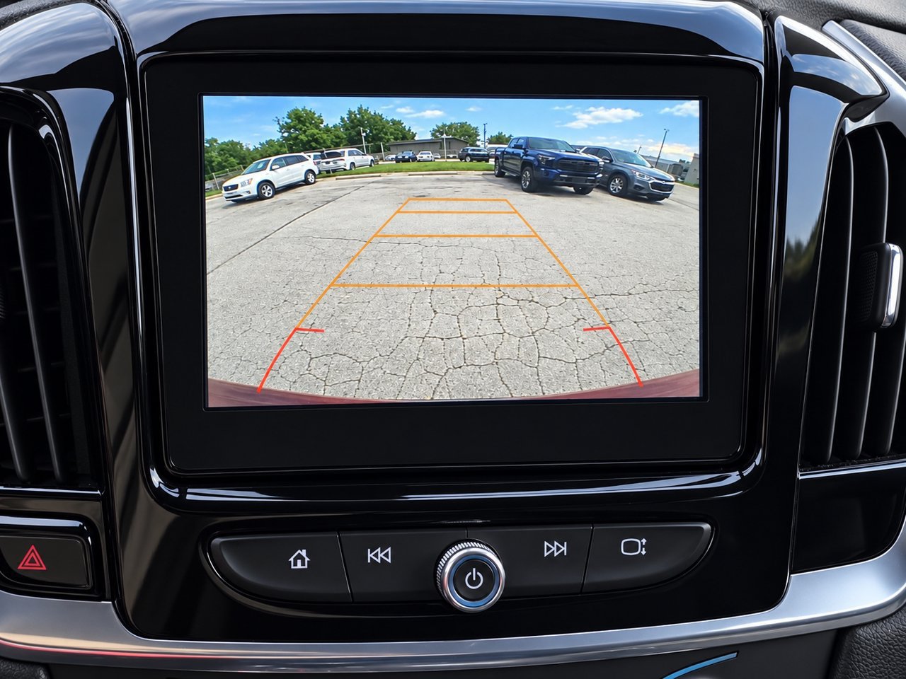 Certified 2019 Chevrolet Traverse LT FWD image 18