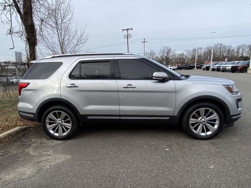 Used 2019 Ford Explorer Limited w/ Class III Trailer Tow Package image 5