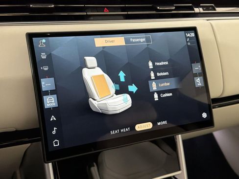 New 2026 Land Rover Range Rover Long Wheelbase SE image 19