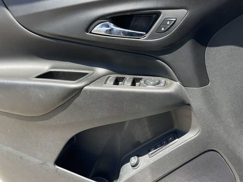 Used 2020 Chevrolet Equinox LT w/ Sport Edition FWD image 24