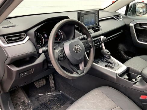 Used 2021 Toyota RAV4 XLE FWD image 18