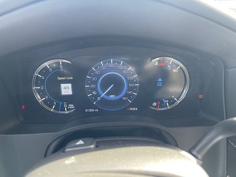 Used 2020 Cadillac Escalade Premium Luxury image 23