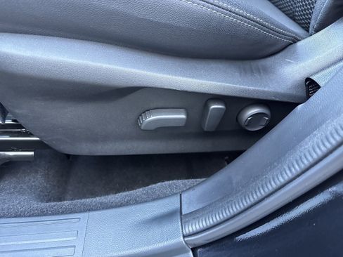 Used 2022 Subaru Forester Premium image 6