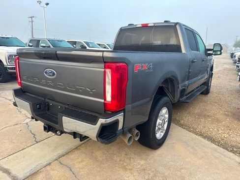 Used 2025 Ford F250 XLT w/ FX4 Off-Road Package AWD/4WD image 5