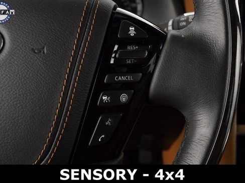 Used 2024 INFINITI QX80 Sensory image 31