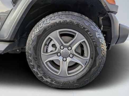Used 2018 Jeep Wrangler Unlimited Sport S AWD/4WD image 38