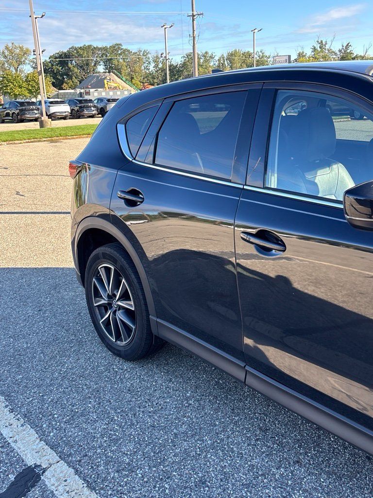 Used 2017 MAZDA CX-5 Grand Touring AWD/4WD image 9