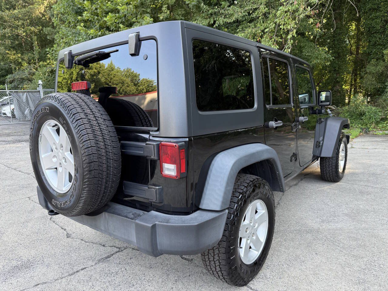 Used 2017 Jeep Wrangler Unlimited Sport w/ Quick Order Package 23S AWD/4WD image 10