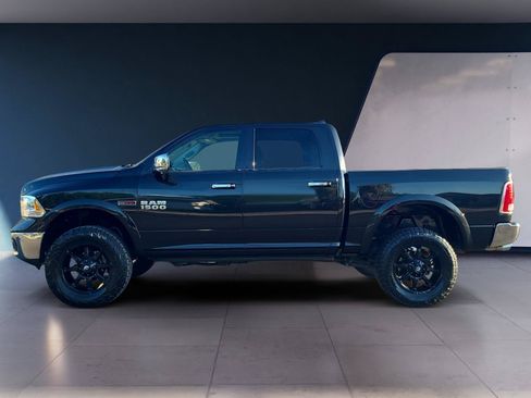 Used 2016 RAM 1500 Laramie w/ Convenience Group AWD/4WD image 2