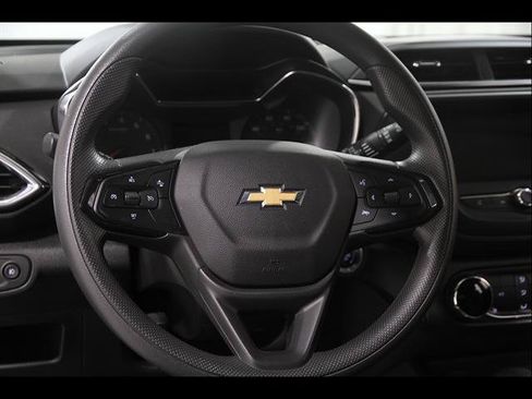 Used 2023 Chevrolet TrailBlazer LT AWD/4WD image 7
