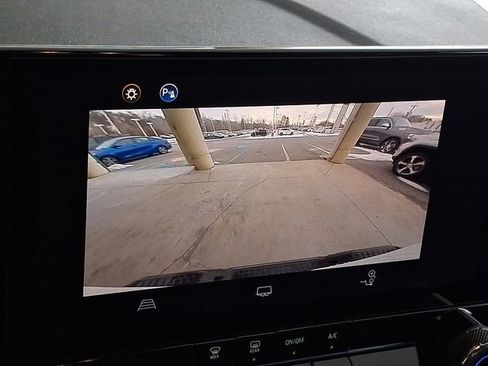 Used 2025 Chevrolet Colorado W/T w/ WT Convenience Package II image 18