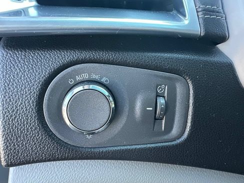 Used 2010 Cadillac SRX Luxury AWD/4WD image 10