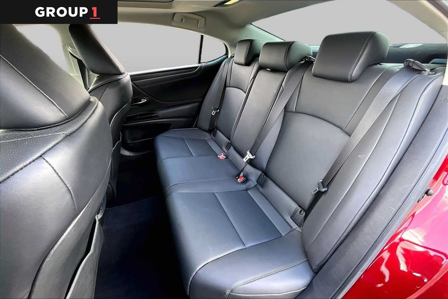Used 2025 Lexus ES 350 w/ Premium Package FWD image 18