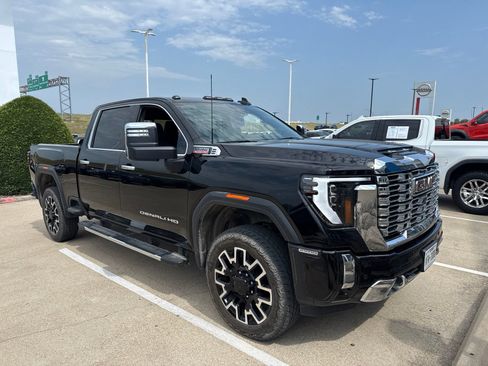 Used 2024 GMC Sierra 2500 Denali w/ Denali Reserve Package AWD/4WD image 2