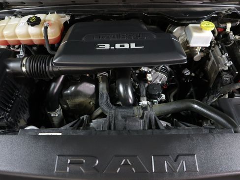 Used 2022 RAM 1500 Limited AWD/4WD image 14