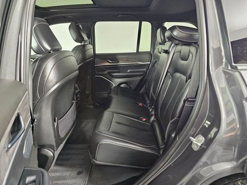 Used 2024 Jeep Grand Cherokee Limited 4xe AWD/4WD image 35