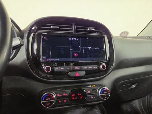 Certified 2022 Kia Soul EX FWD image 16