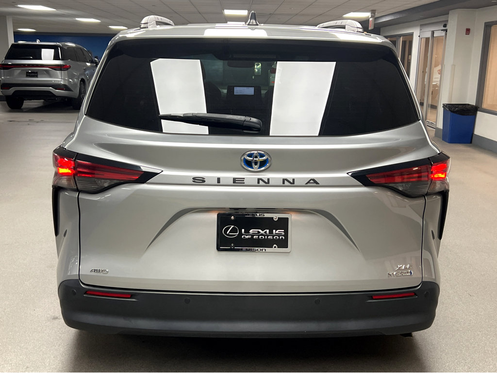 Used 2022 Toyota Sienna XLE AWD/4WD image 6