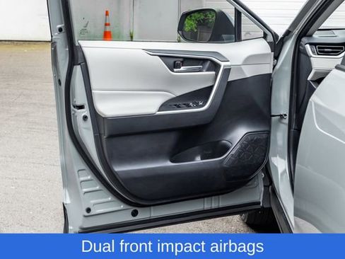 Used 2019 Toyota RAV4 XLE AWD/4WD image 26