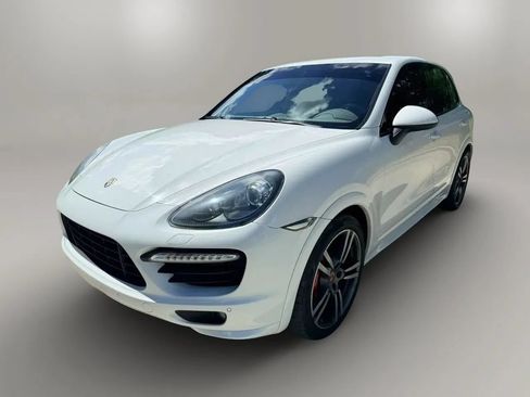 Used 2013 Porsche Cayenne GTS AWD/4WD image 7