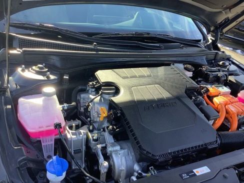 Certified 2025 Hyundai Elantra Limited image 14