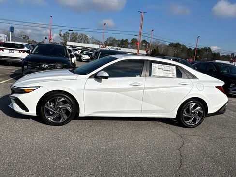 New 2026 Hyundai Elantra Limited image 2