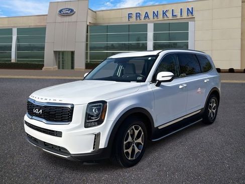 Used 2022 Kia Telluride EX image 3