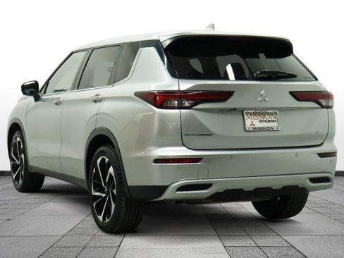 Used 2022 Mitsubishi Outlander SE AWD/4WD image 5