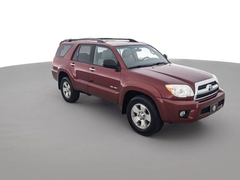 Used 2007 Toyota 4Runner SR5 AWD/4WD image 3