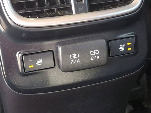 Used 2022 Subaru Outback Limited AWD/4WD image 12