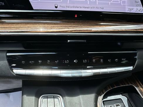 Certified 2023 Cadillac Escalade Premium Luxury image 27