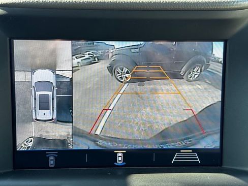 Used 2018 GMC Terrain Denali w/ Advanced Safety Package image 4