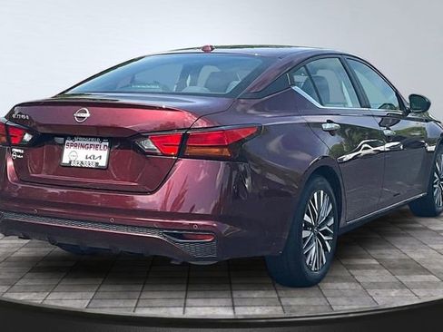 Used 2025 Nissan Altima 2.5 SV FWD image 6