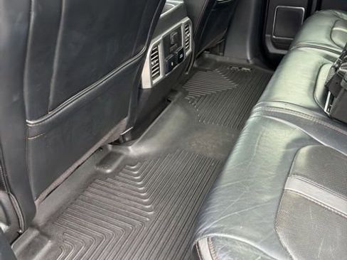 Used 2019 Ford F150 Platinum AWD/4WD image 34
