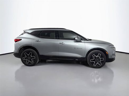 Used 2023 Chevrolet Blazer RS w/ Driver Confidence II Package FWD image 5