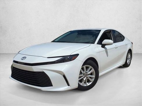 Used 2025 Toyota Camry LE FWD image 1