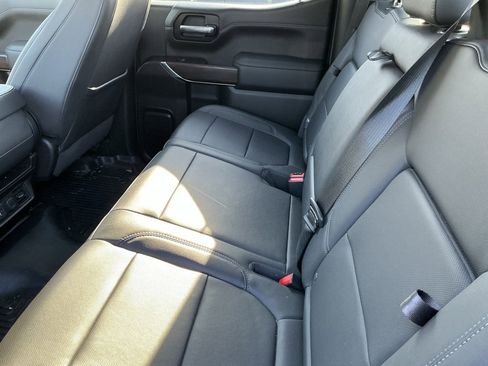 Used 2022 GMC Sierra 1500 SLT image 9