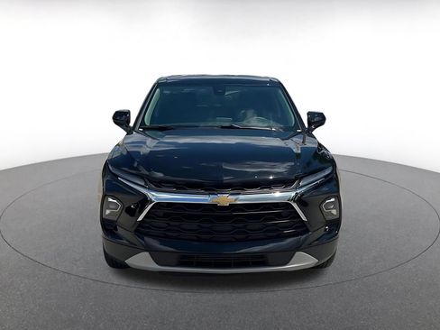 Used 2025 Chevrolet Blazer LT FWD image 4