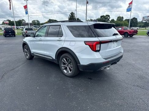 Certified 2025 Ford Explorer Active w/ Active Comfort Package AWD/4WD image 5